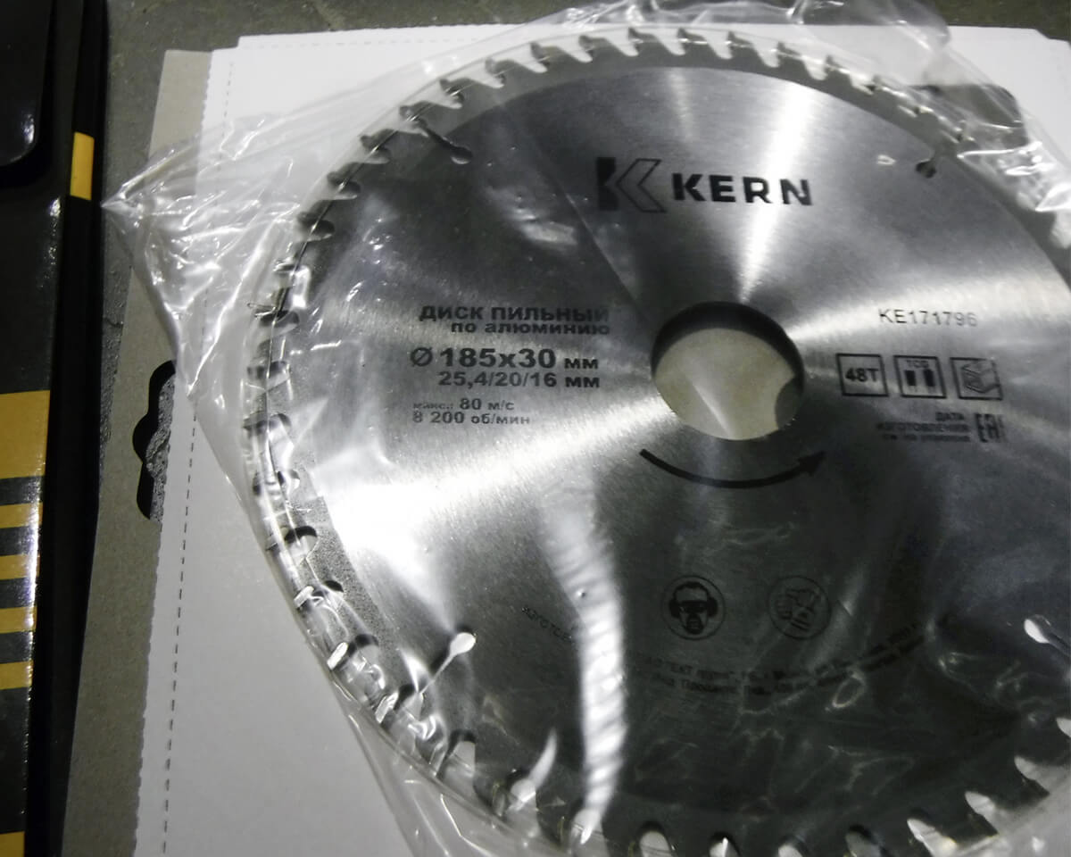 Диск пильный по дереву 185x30/25.4/20/16мм 48 зубьев KERN (шт) (Уценка) (Уценка)