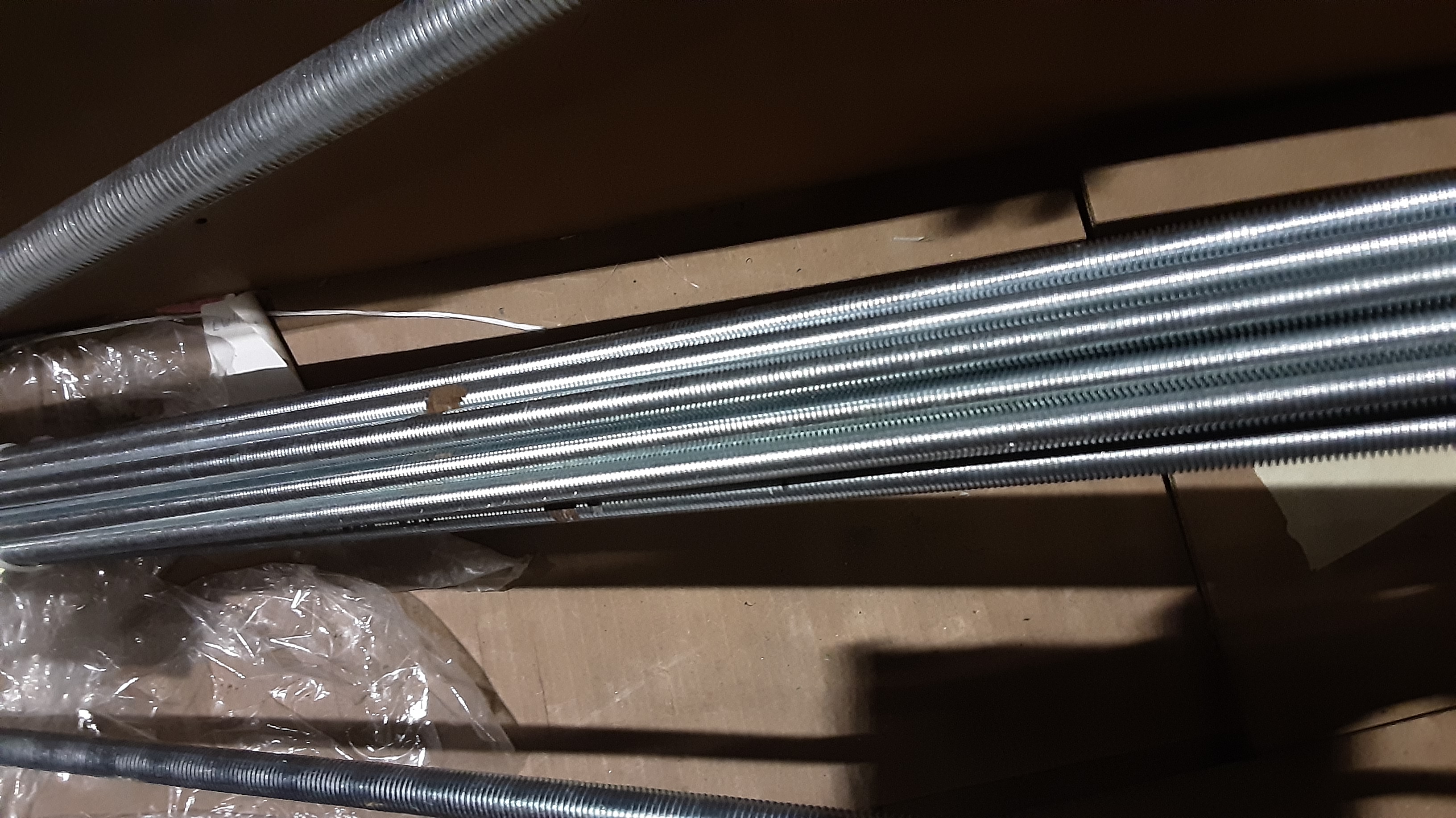 Шпилька ROD DIN 975 резьбовая 10х2000мм, прочн. 4.8 МОНТАЖ (с этик./1шт) (Уценка)